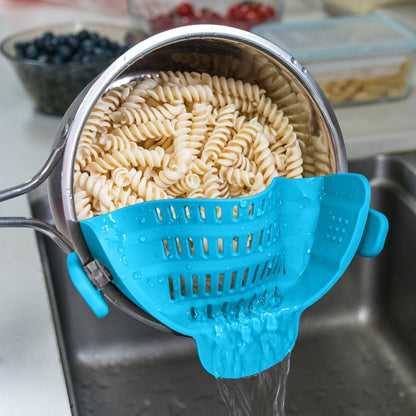 [Clip - On Strainer] 1pc ABERZEY Clip - On Strainer for Pots & Pans - Durable Plastic Kitchen Colander for Pasta, Meat, Vegetables, Fruits - Easy Drainage & Compact Design, Strainer for Pasta, Vegetable Preparation, Modern Kitche - by PAWFECTWORLDS | PAWFECTWORLDS | , ,