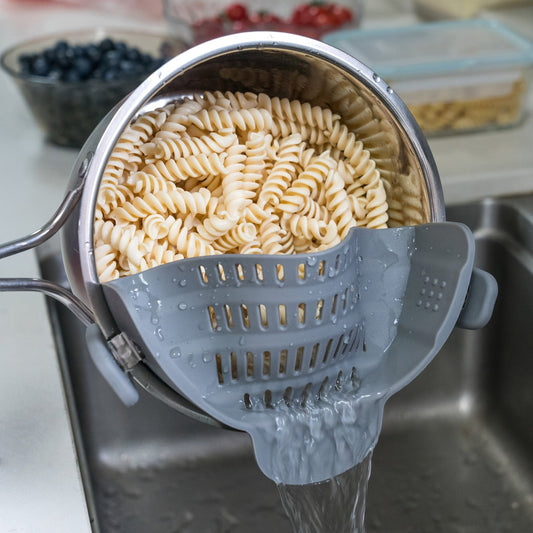 [Clip - On Strainer] 1pc ABERZEY Clip - On Strainer for Pots & Pans - Durable Plastic Kitchen Colander for Pasta, Meat, Vegetables, Fruits - Easy Drainage & Compact Design, Strainer for Pasta, Vegetable Preparation, Modern Kitche - by PAWFECTWORLDS | PAWFECTWORLDS | , ,