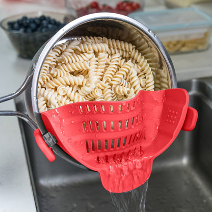 [Clip - On Strainer] 1pc ABERZEY Clip - On Strainer for Pots & Pans - Durable Plastic Kitchen Colander for Pasta, Meat, Vegetables, Fruits - Easy Drainage & Compact Design, Strainer for Pasta, Vegetable Preparation, Modern Kitche - by PAWFECTWORLDS | PAWFECTWORLDS | , ,